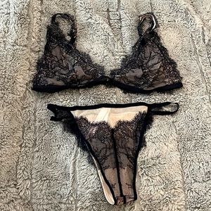 Brand new, never worn Victoria Secret 🤫 Navy blue & tan lace set